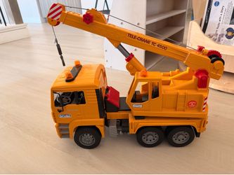 bruder crane truck