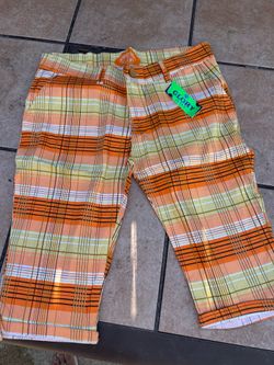 Plus size plaid capri