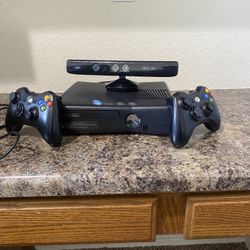 Xbox 360 KINECT /with 10 Games