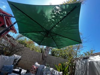 Outdoor umbrella 9 Ft brand new