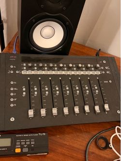 Avid Artist Mix - Excellent