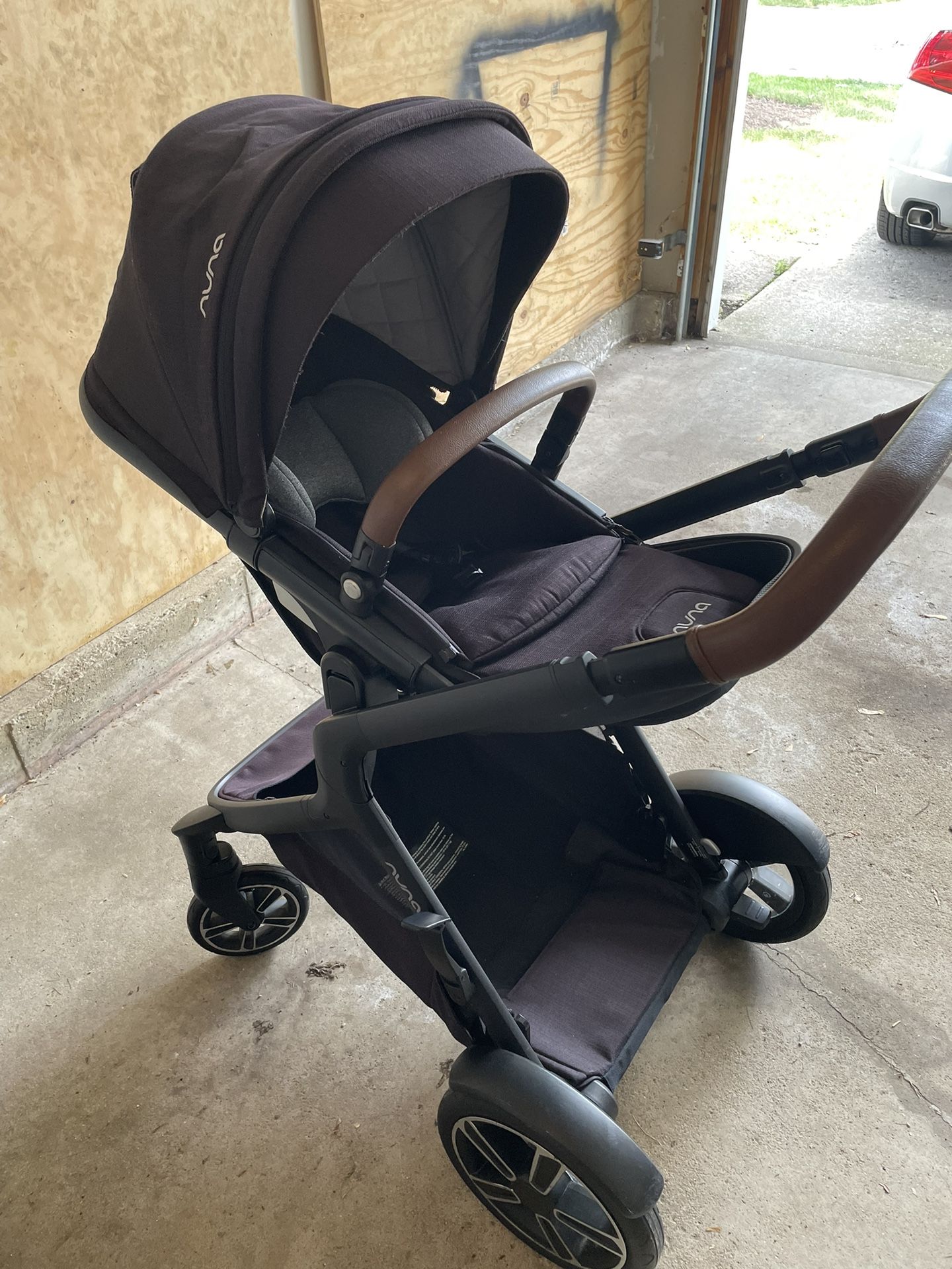 Nuna Demi Grow Stroller