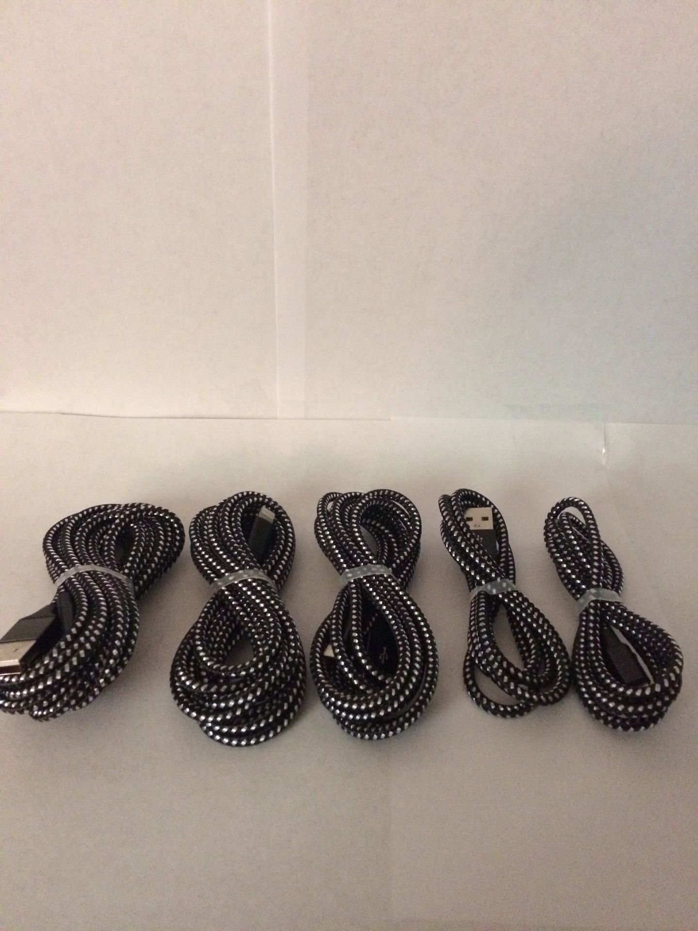 iPhone chargers 5 pk white &blk
