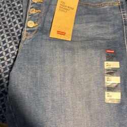  Rand New With Tag Levi’s 