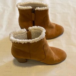 Brown Heels With Fur Insulation 
