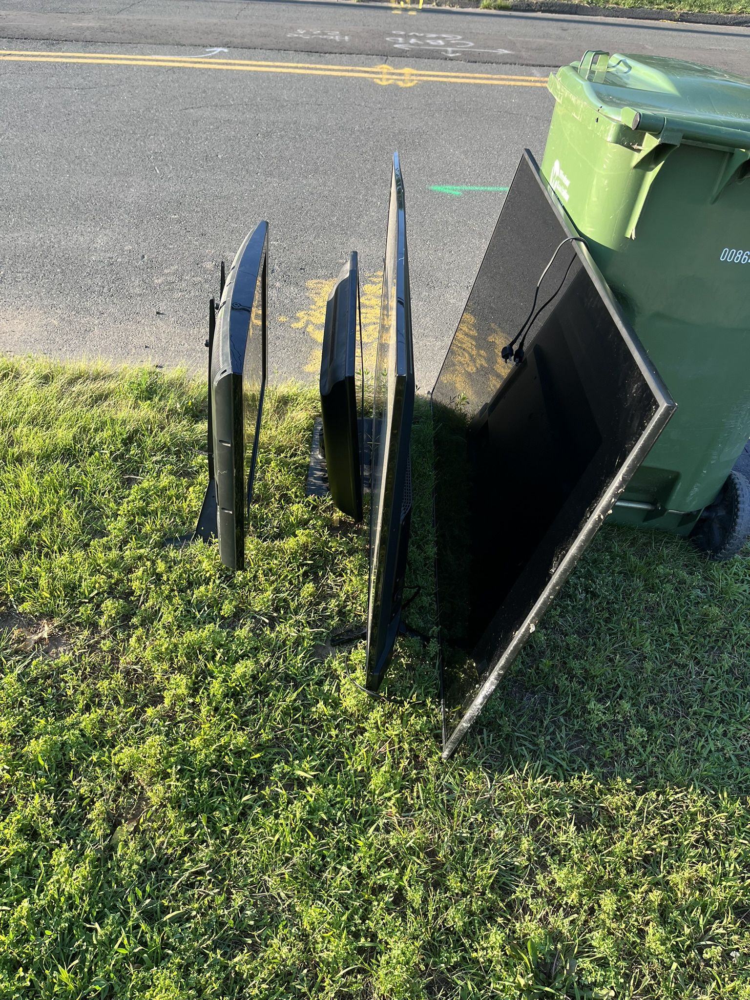 Free TVs. Not Sure Which One Works. But Free
