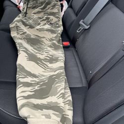 Nike Camo Tech Fleece Sweatpants Size Large