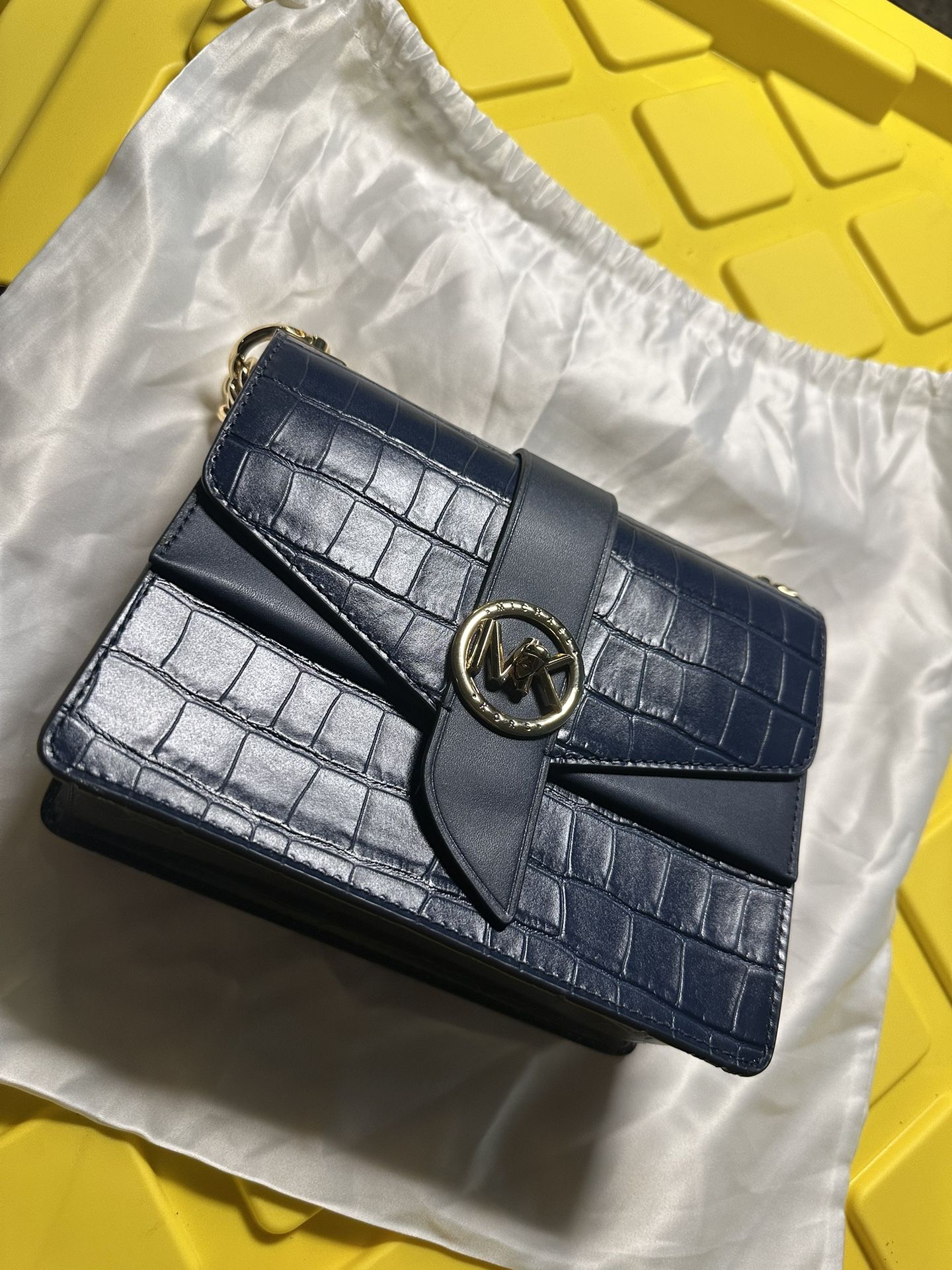Michael Kors Greenwich Navy Croc Embossed Leather Crossbody Shoulder Chain bag 
