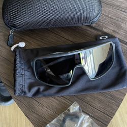 Sutro Prizm Black Lenses, Polished Black Frame Sunglasses