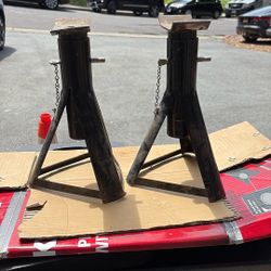 Jack Stands / Free