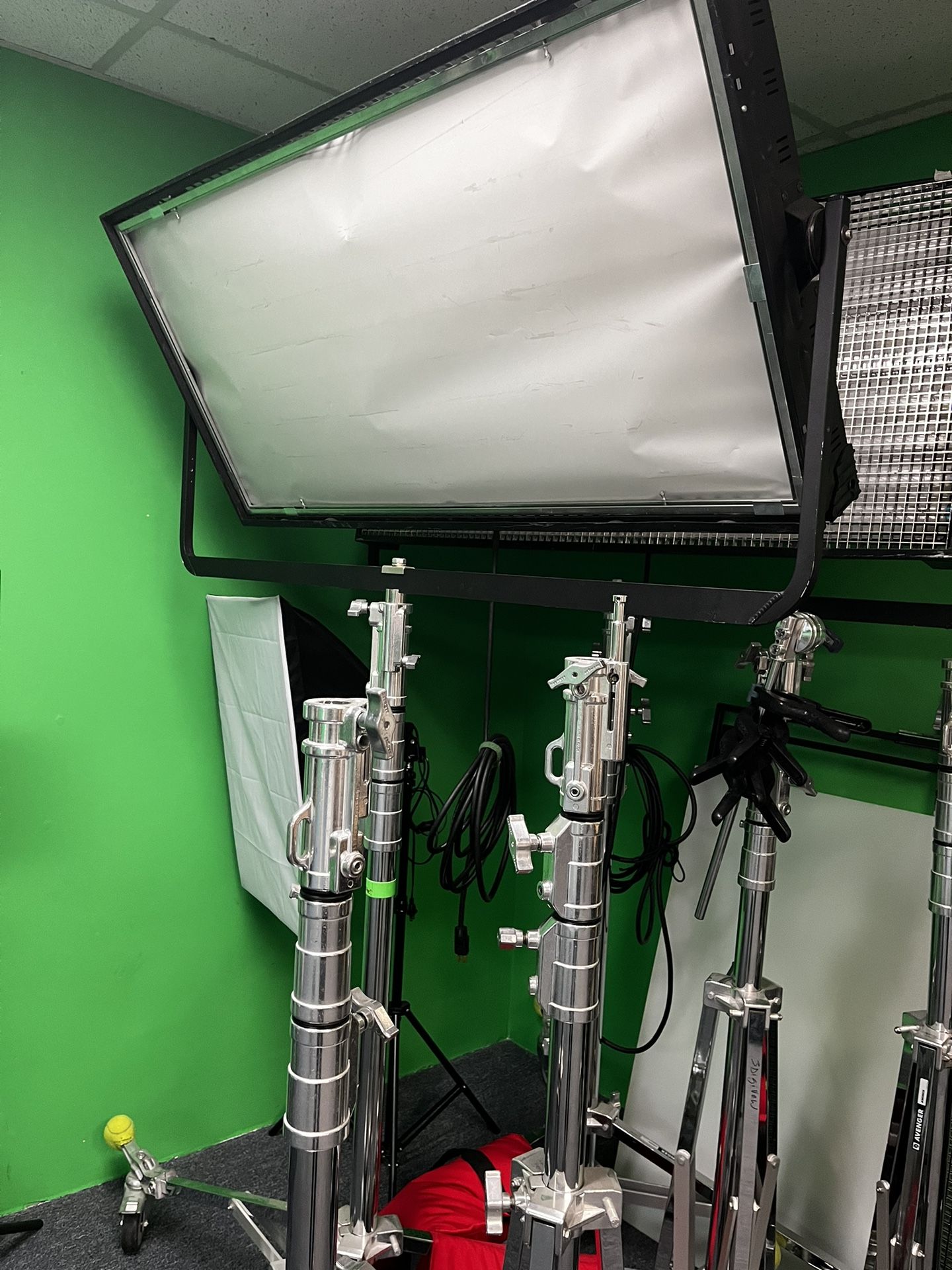 Kino Flo Lighting System + 3 Combo stands