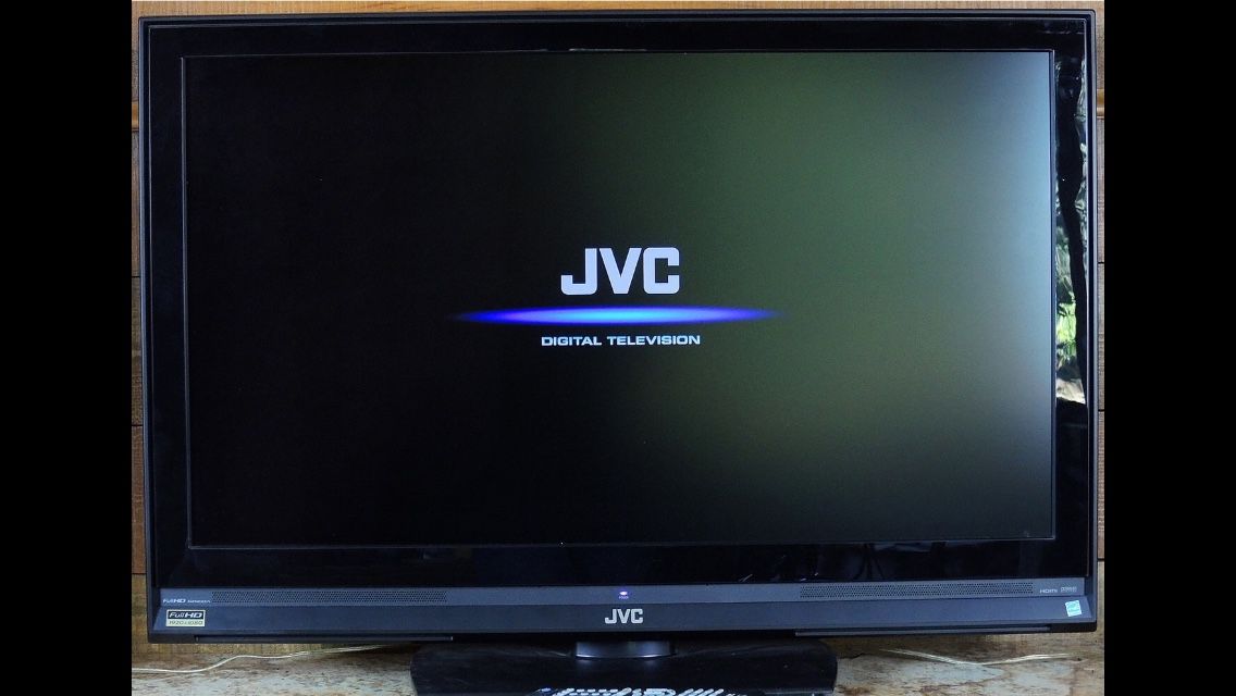JVC LCD 37” TV 1920x1080 Full HD