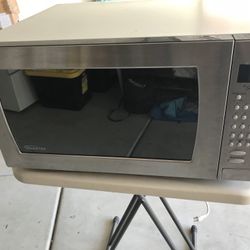 Microwave Oven