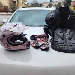 Riding gear - helmet, glasses, gloves and body armor suit (youth)