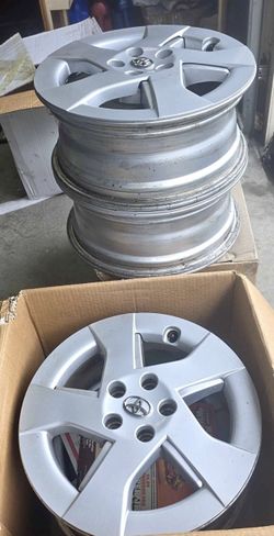 2015 Toyota Prius III Hybrid 15” Rims Wheels and Plastic Hub Caps V C 15X6 Center Caps 5X100 Three