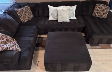 NICE DARK BROWN U SHAPED SECTIONAL