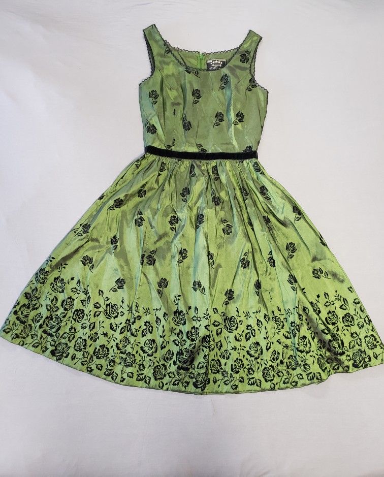 Bella Swan Twilight New Moon Dress (Girls Medium) for Sale in Sun City, AZ