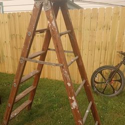 6 Ft Tall Wood Ladder 