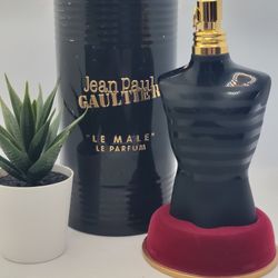 Jean Paul Gaultier
 
Le Male Le Parfum

4.2 fl 