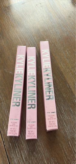 Kylie gel eyeliners