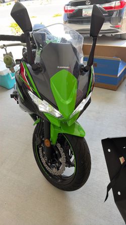 Ninja 650 KRT abs