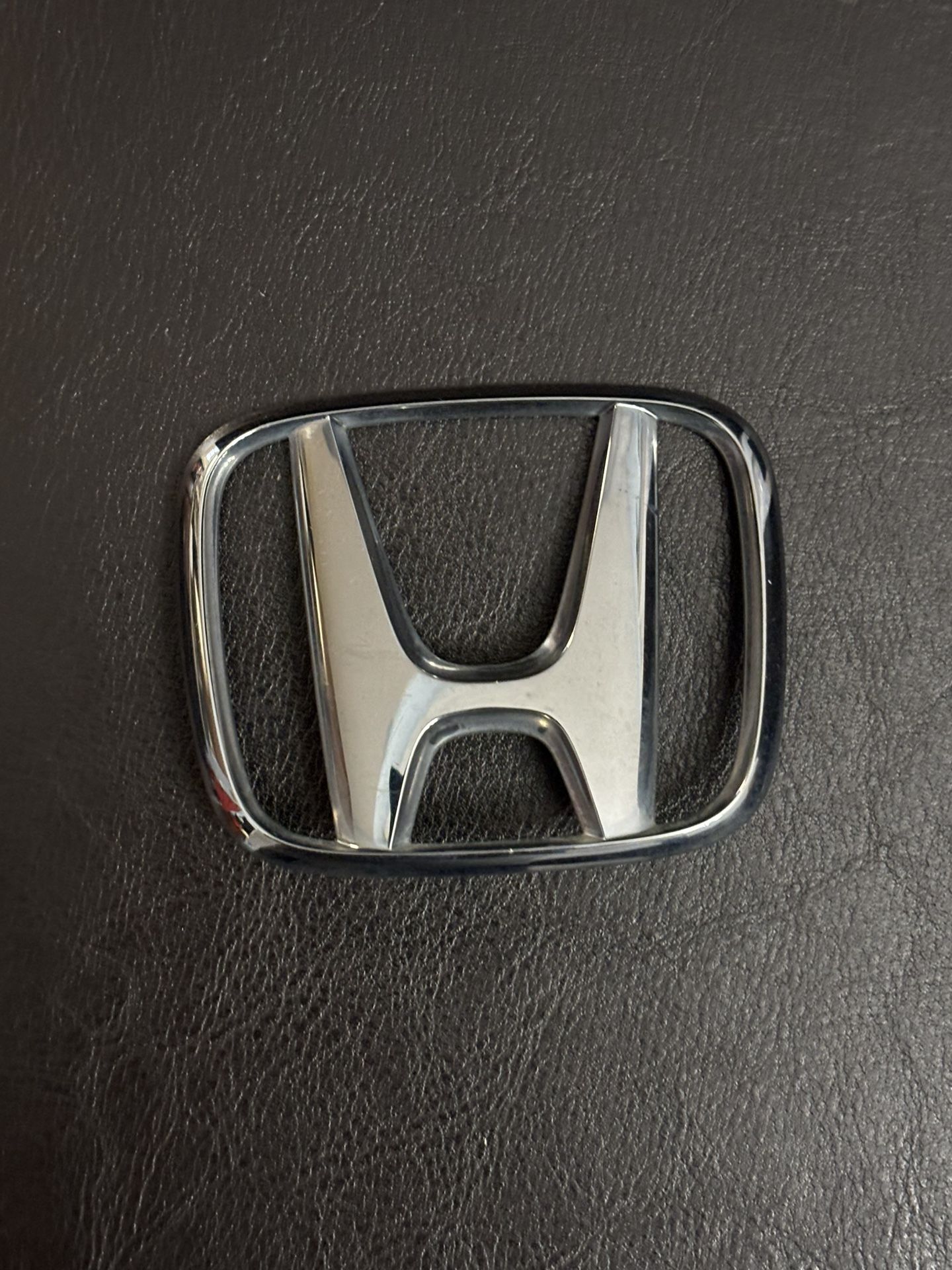 Genuine OEM Honda 75701-S5A-0000 Trunk Lid Rear Emblem Badge 2001-2005 Civic