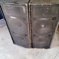 4 Sonic Speakers..Dual 15'speakers..450 Watts