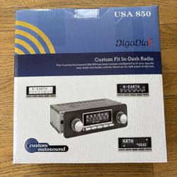  Custom Autosound USA 850 Car Stereo