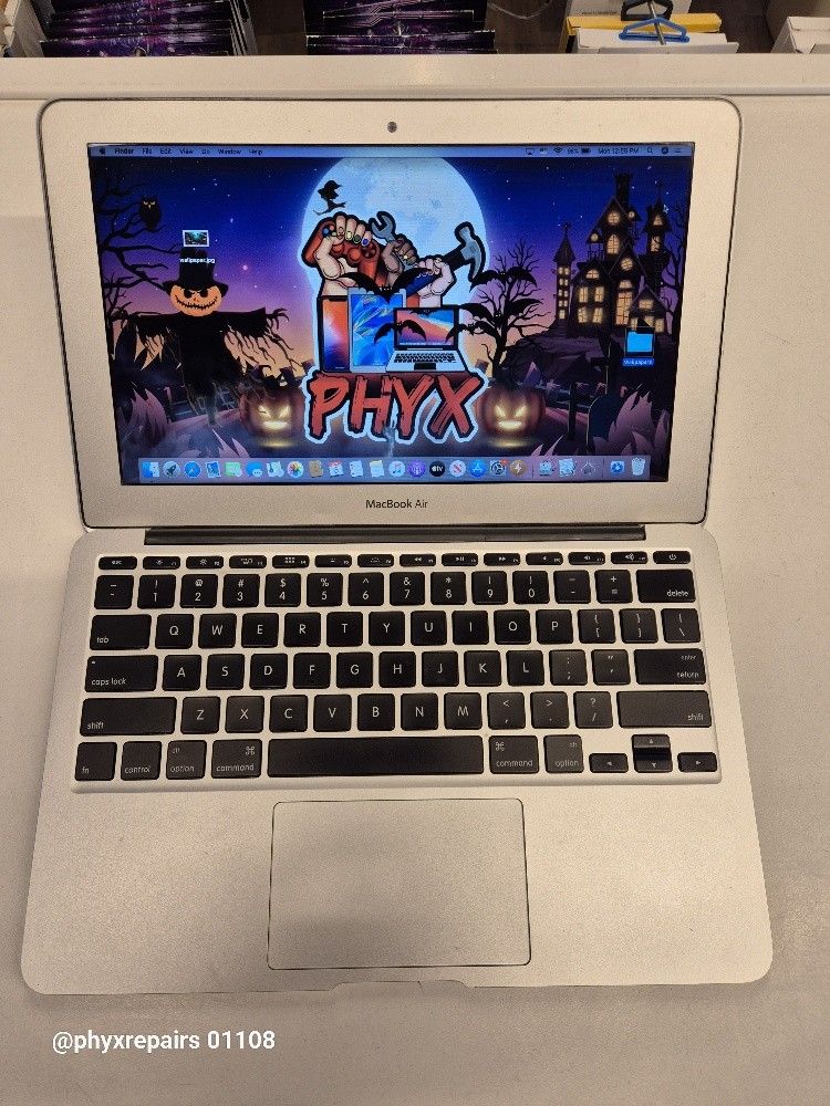 11" MacBook 2015, 1.6 i5, 4GB RAM, 128GB SSD + New Battery C02PFL16GFWM $160