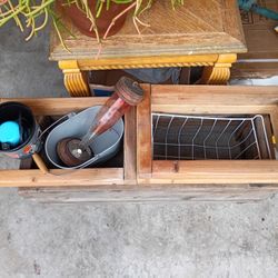 Wooden Squares To Decorate The Outdoors 