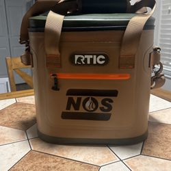 Selling My RTIC 12 Can Soft Pack Cooler, Leakproof Ice Chest Cooler with Waterproof Zipper