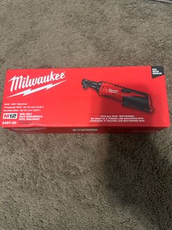 Milwaukee  m12 ratchet 3/8 [2457-20]  tool only