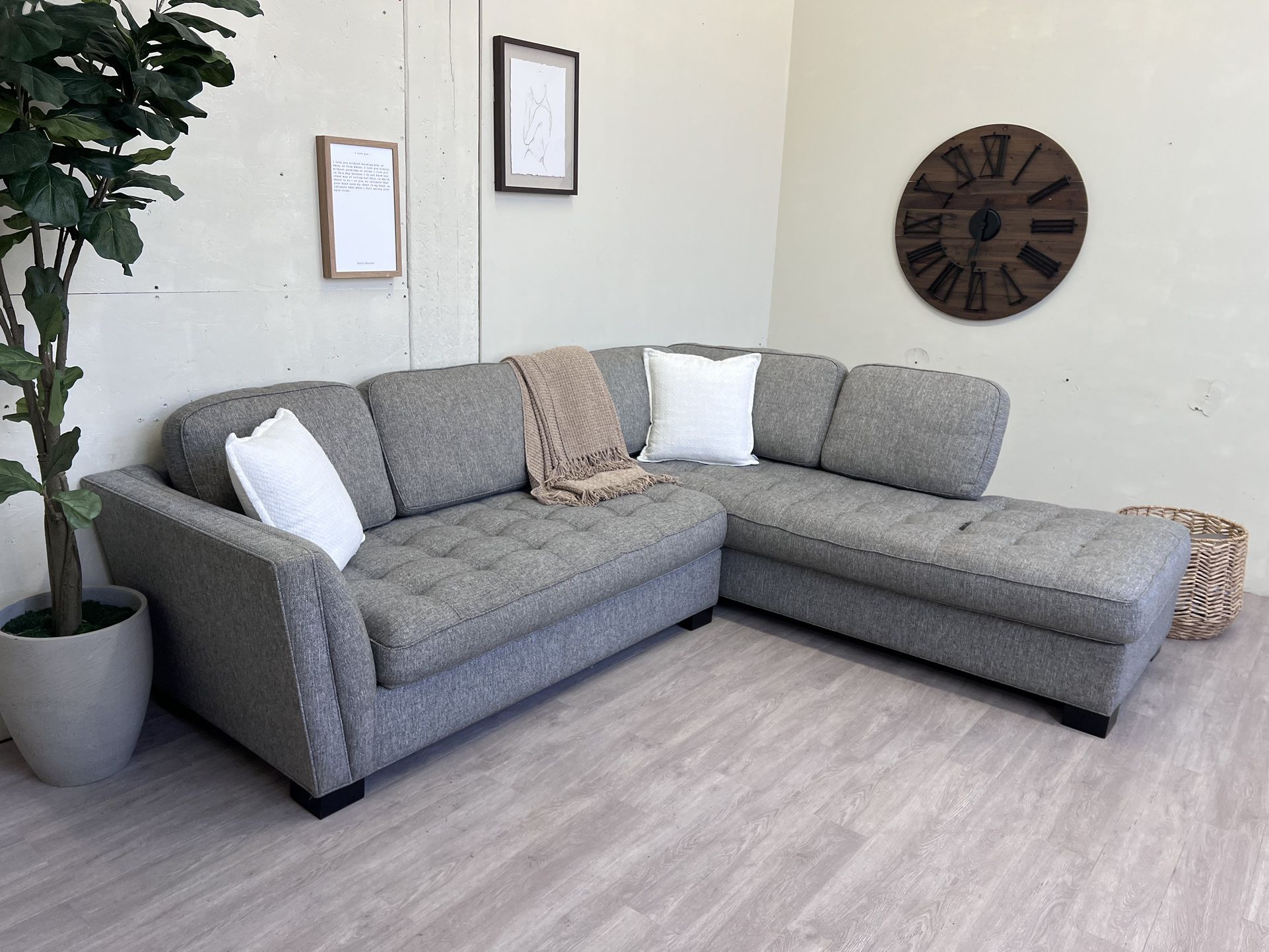 FREE DELIVERY! 🚚 - Bernie & Phyl’s Gray Tufted Modern Sectional Couch with Chaise
