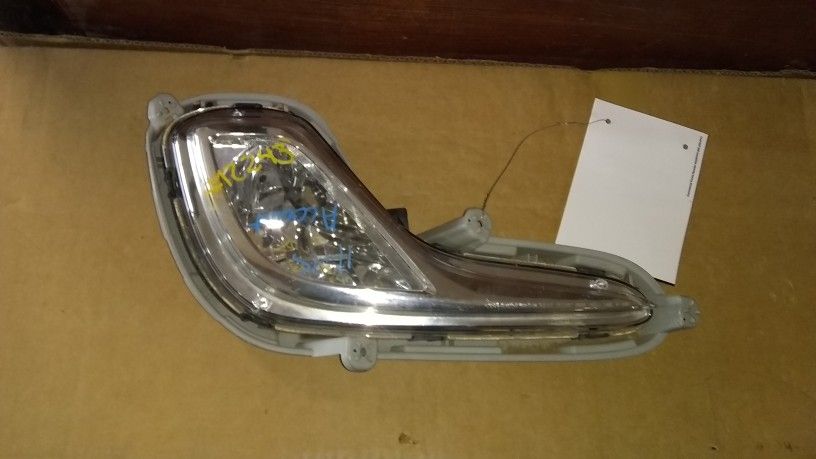 11-15 HYUNDAI ACCENT FOGLIGHT