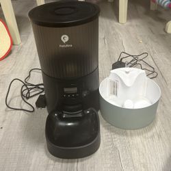 PetUltra Cat/Dog Feeder & Free Fall Cat Fountain