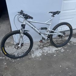 IronHorse Full suspension Mountain Bike
