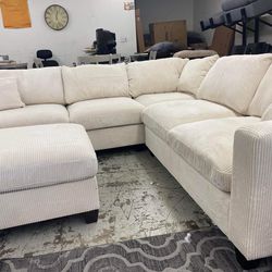 New Corduroy Sectional Sofa Couch with Ottoman! Free Delivery 🚚