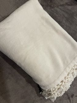Super Soft White Throw Blanket