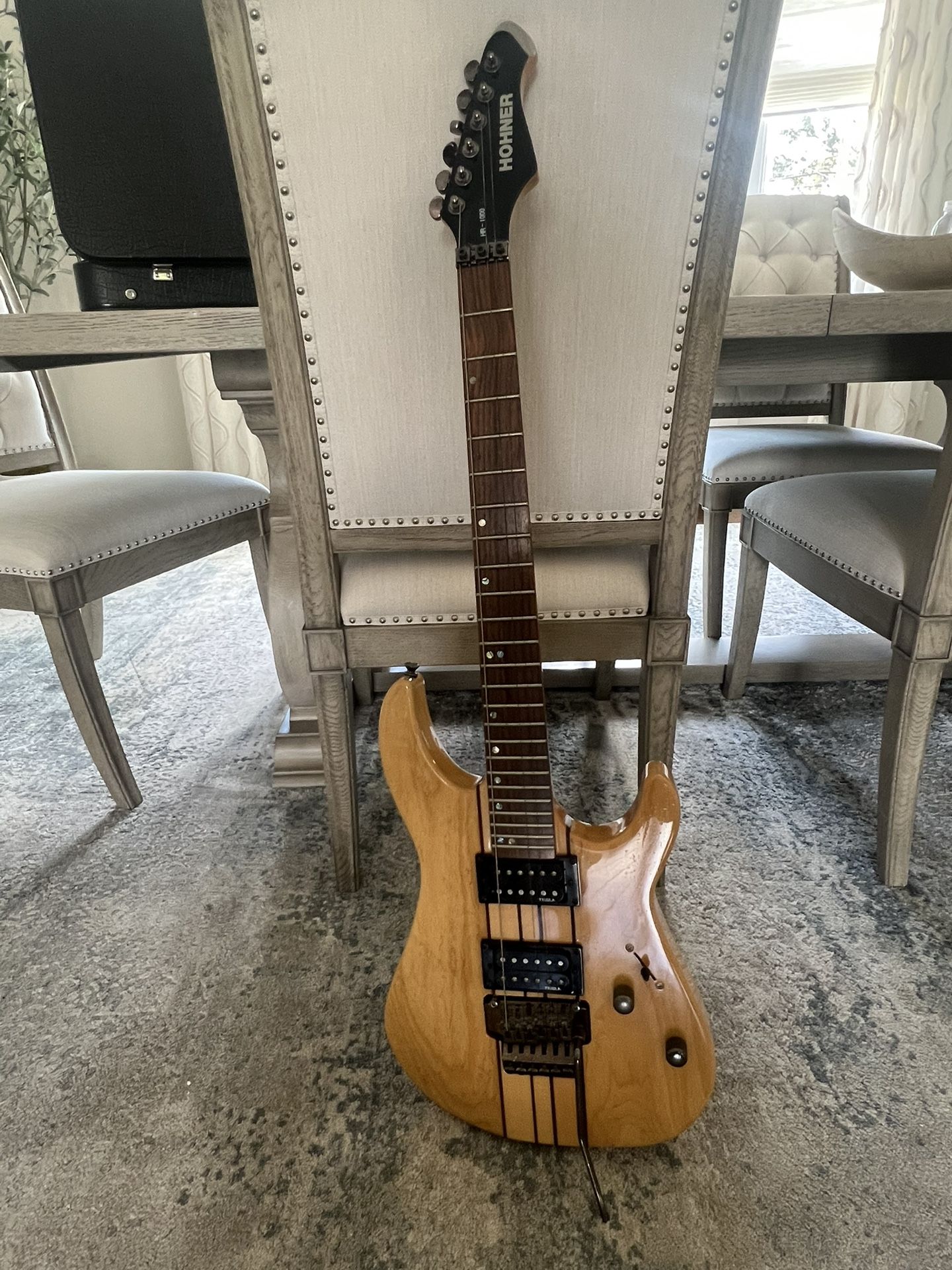 Guitar- Hohner HR1000-NR