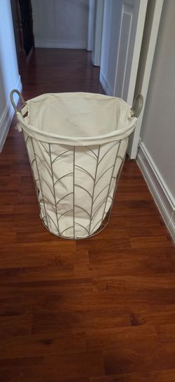 Laundry Basket, 17.5 x 20 inches
