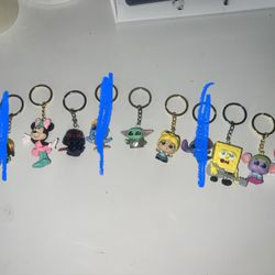 Holiday Mega Bundle 🎁 29 Items! Doorables Keychains + Beaded Pens – Ready for Gifting