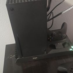 Xbox Series 1, Turtle Beach Stealth 700 Headset, X2 Remotes (1 Remote Isnelitr Series 2) 