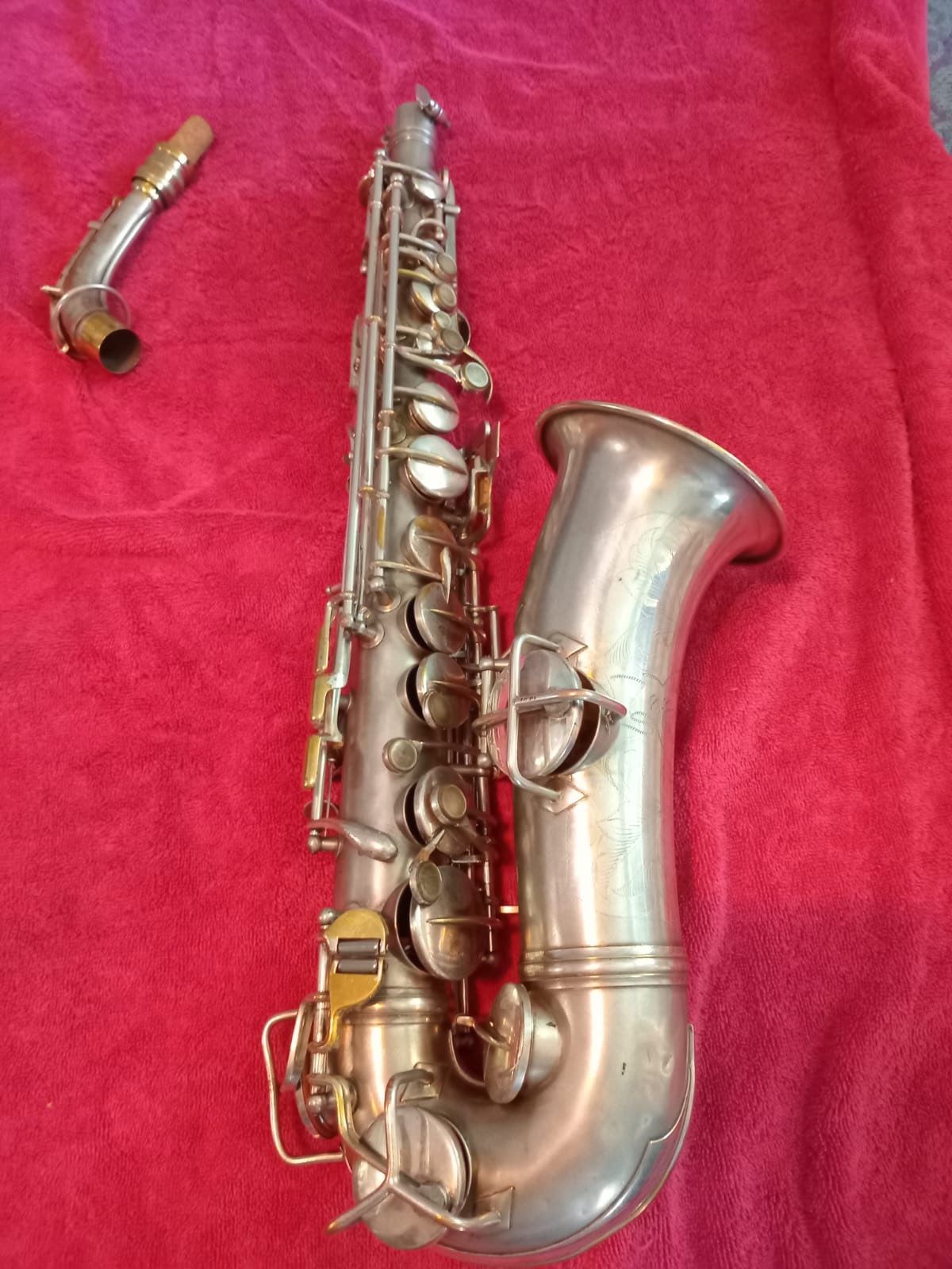 Saxophone conn chuberry alto