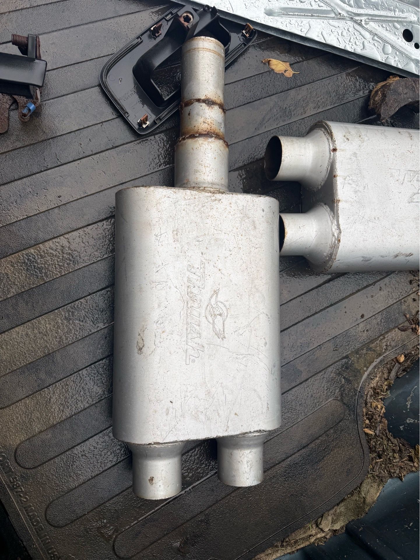 Thrush mufflers