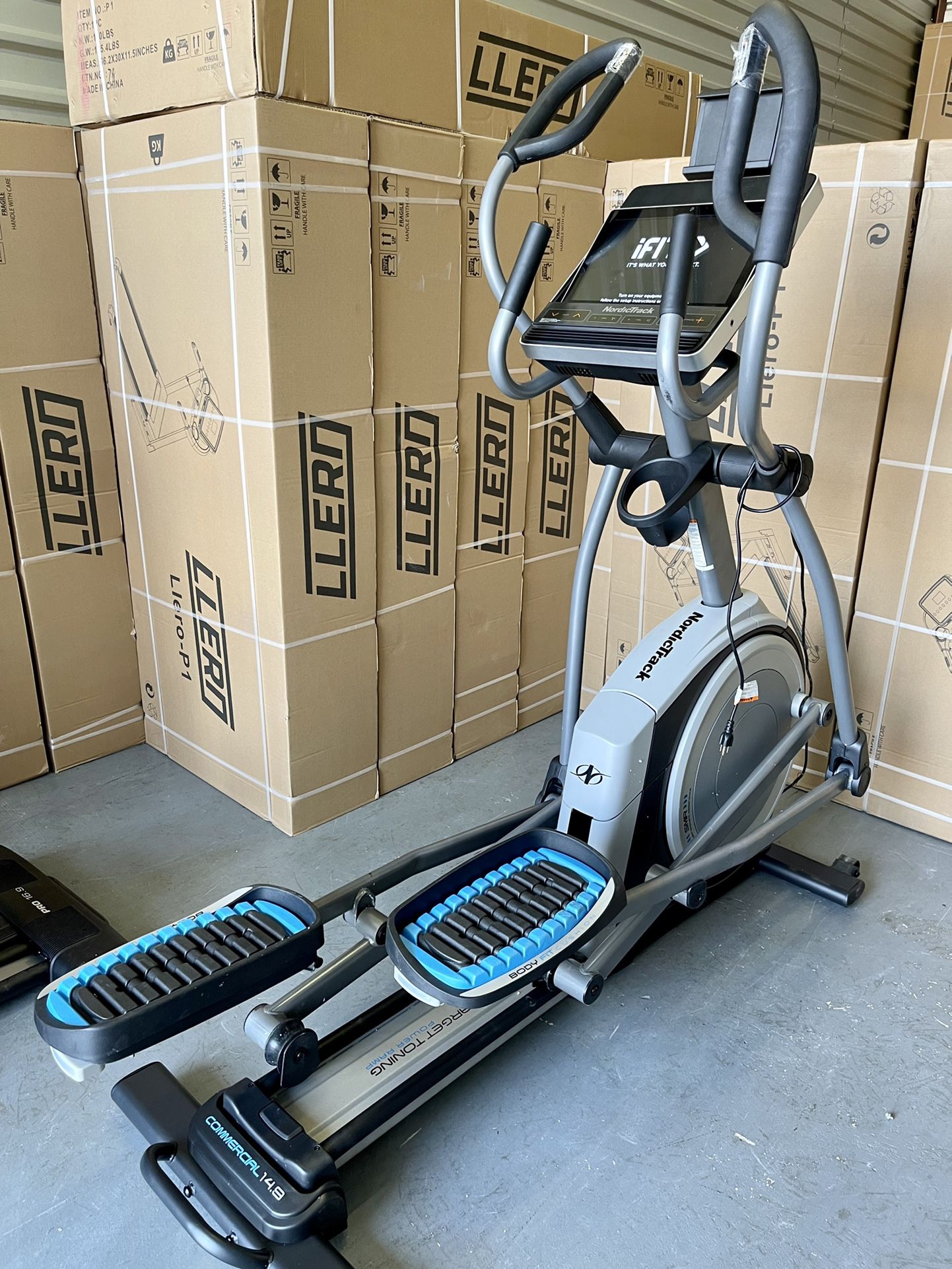 FREE  DELIVERY  💥 Nordictrack Commercial 14.9 Elliptical  ✅ Save $400 OFF Retail !!