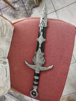 Ornate Dragon Fantasy Dagger – Decorative Collectible