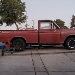 1967 520 Datsun