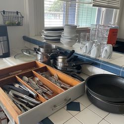 Kitchen Pots/Pans/Plates/Etc