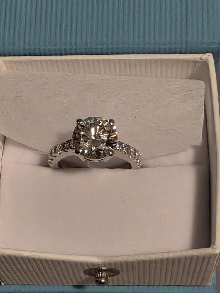 14k Gold 4.14 ct Round Diamond Ring