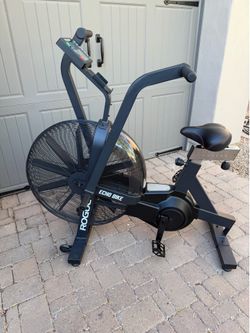 Rogue Echo V2 Assault Bike with Windguard